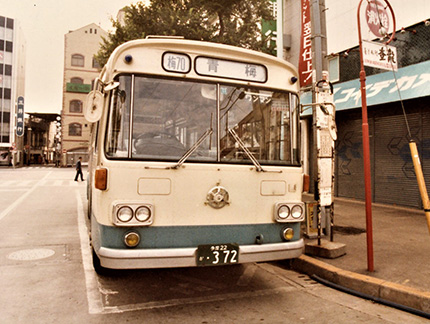 多摩地区を走るワンマン化した都営バス