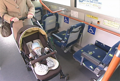 携带婴儿车的乘车方法2