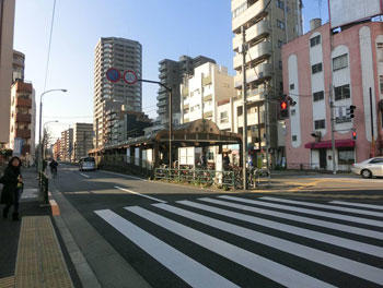 照片：Tokyo Sakura Tram（都電荒川線）的乘車方式（早稻田）(8)
