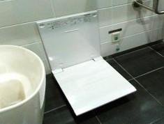 着替え台の写真 着替え台の写真