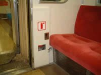 写真：消火器（外見）