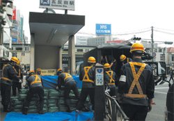 写真:自然災害防止訓練(1) 写真:自然災害防止訓練(1)