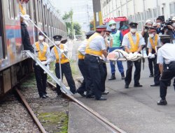 写真:異常時総合訓練(2) 写真:異常時総合訓練(2)