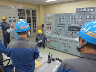 画像：多摩川第一発電所で実施した水道局との合同演習の様子