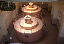 画像：多摩川第一発電所の発電機