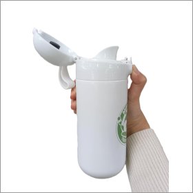 画像:みんくる・都バス サーモステンレスボトル(手に持ったイメージ)