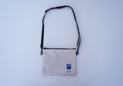 画像:サコッシュのサンプル(表面)