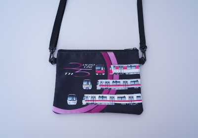 画像:サコッシュのサンプル(表面)