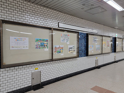 画像：新宿線市ヶ谷駅