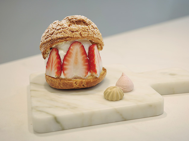 いちごのシュークリーム