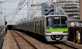 都営新宿線（10-300形）