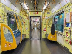 画像：「子育て応援スペース」車内装飾 3