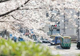 画像：壁掛けカレンダー 3月・4月のページ