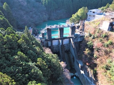 画像：白丸調整池ダム・白丸発電所