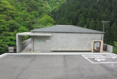 画像：エコっと白丸の外観