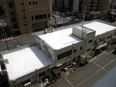 画像：SPACECOOL防水シートを施工した営業所屋上