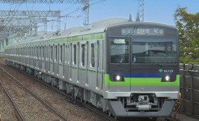 画像：都営新宿線 10－300形