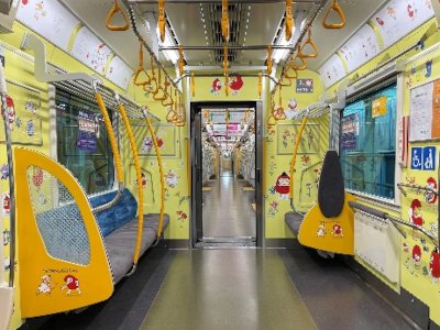 画像:子育て応援スペース 車内の装飾3