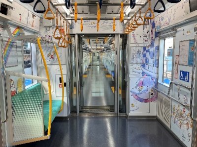 画像:子育て応援スペース 車内の装飾4