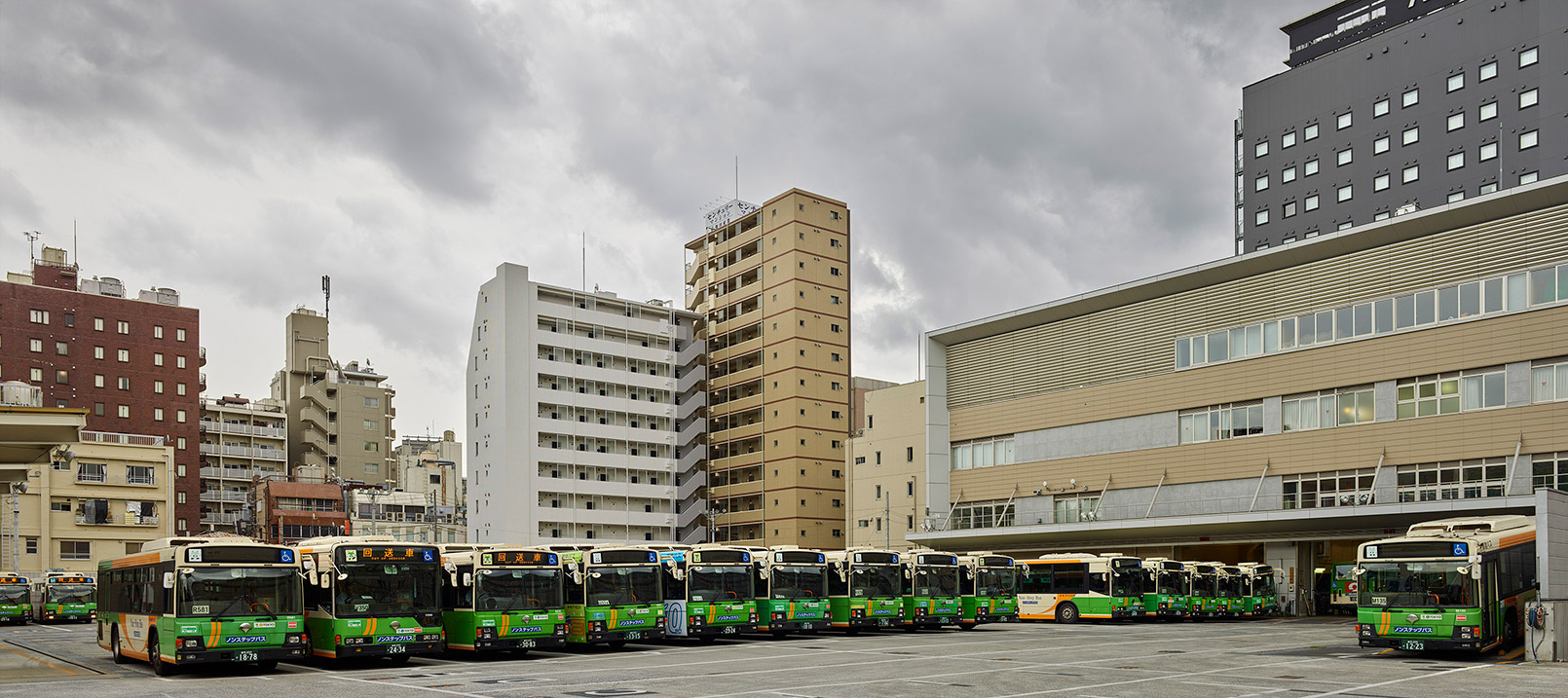 PHOTO 007 すべての「今日」のために。 写真家マーク・パワーが捉えた都営交通