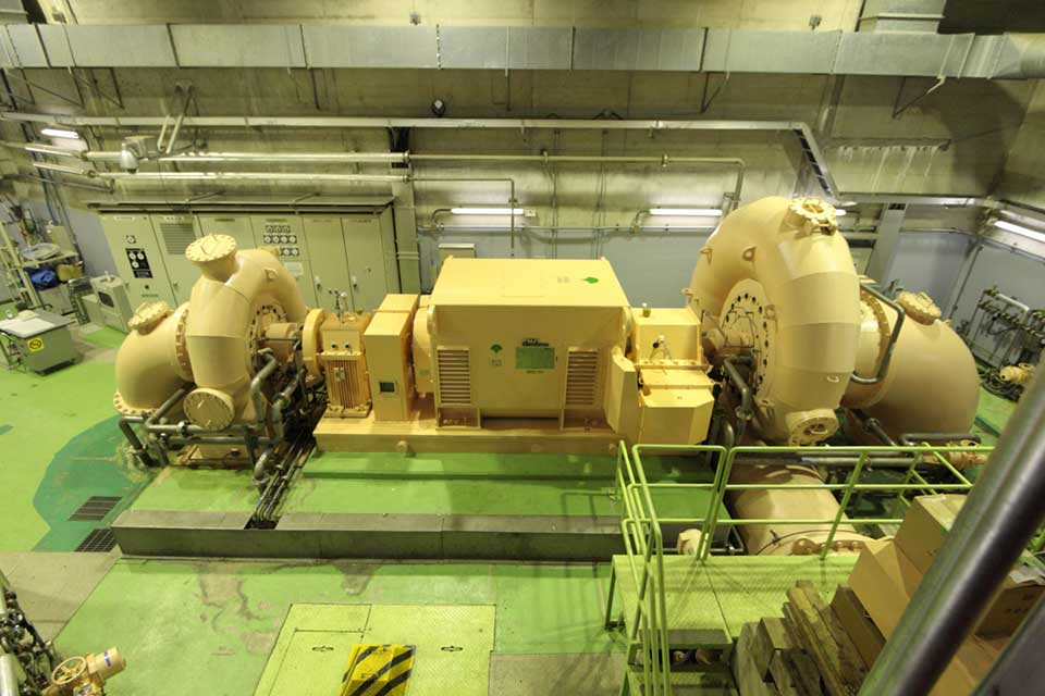 2台の水車と1台の発電機