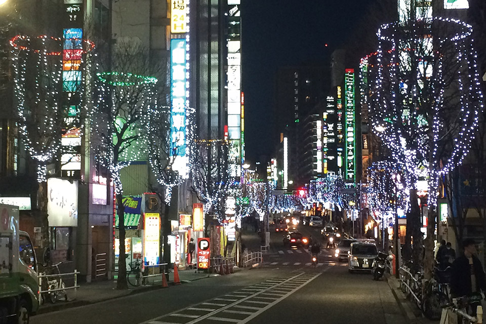 新宿歌舞伎町區政府路彩燈秀