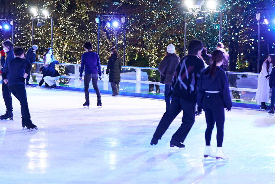 東京ミッドタウン「KOSÉ MIDTOWN ICE RINK」