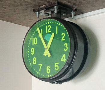 画像：都電停留場で活躍した時計
